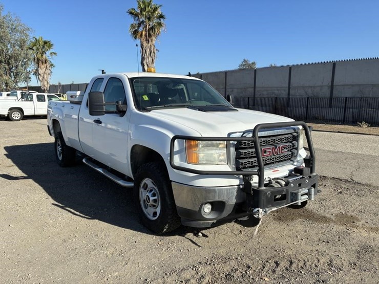 2012-gmc-sierra-2500hd-image-3