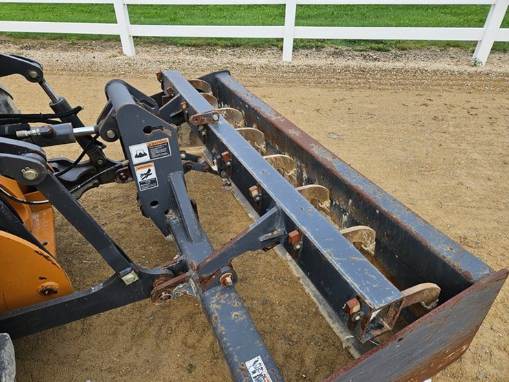 #27-•-case-570d-tractor/loader/scraper-image-18