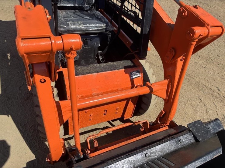 toyota-3sdk-skid-steer-loader-image-13
