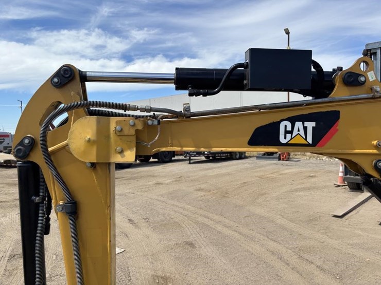 caterpillar-303.5-image-17