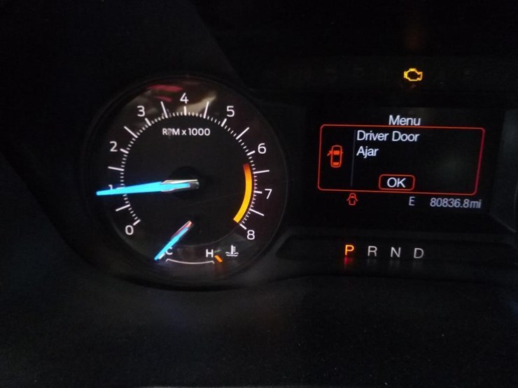 2016-ford-explorer-image-14