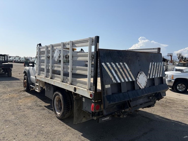 2011-ford-f550-image-4