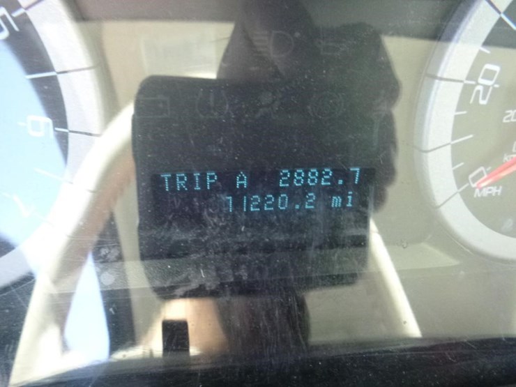 2011-ford-escape-image-14