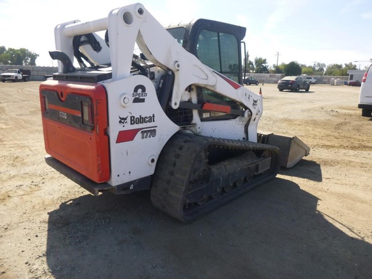 2020-bobcat-t770-image-3