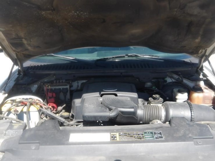 2003-ford-expedition-xlt-image-9