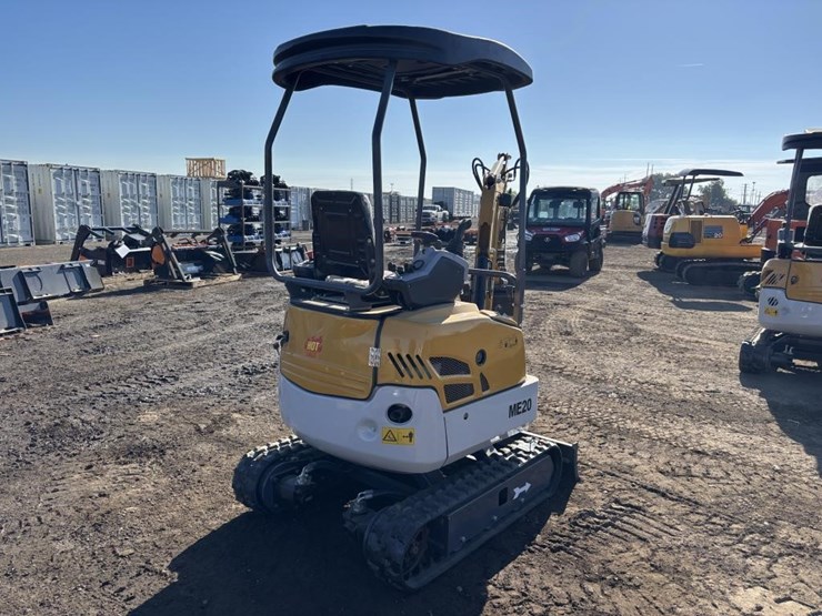 2026-me20-hydraulic-excavator-image-3