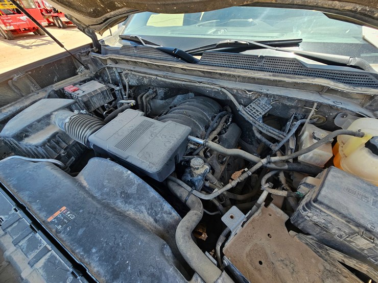 2020-chevrolet-silverado-2500hd-image-12