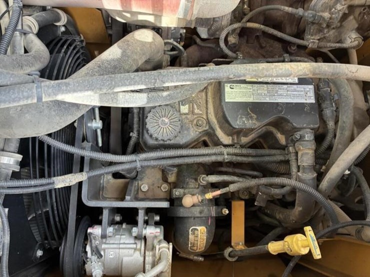 2022-xcmg-xe155ucr-hydraulic-excavator-image-27