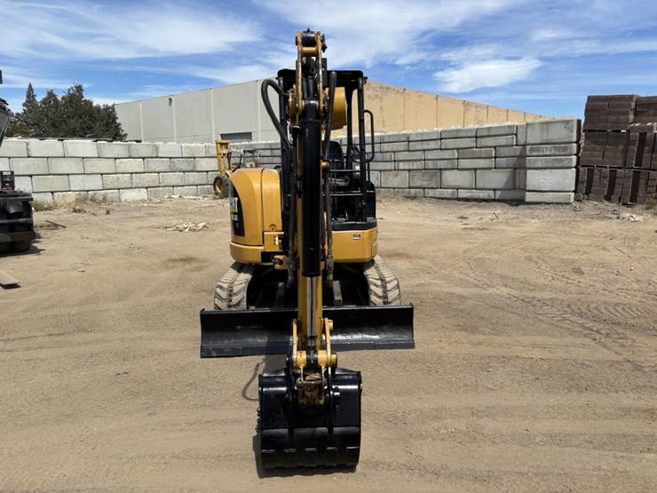 caterpillar-303.5-image-6