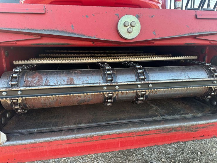 2005-case-ih-8010-image-18