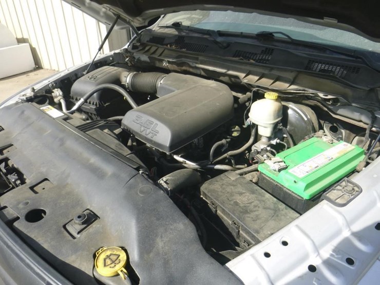 2016-dodge-1500-image-10