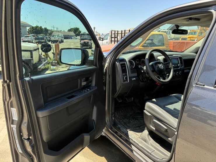 2016-dodge-ram-1500-image-13