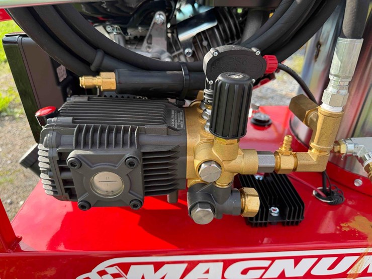 2026-unused-magnum-4000-series-hot-water-pressure-washer-image-7