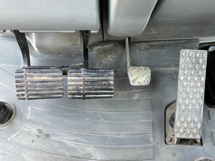 2008-caterpillar-420e-image-29