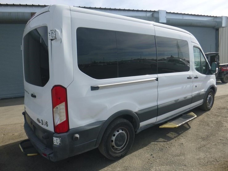 2017-ford-transit-image-3