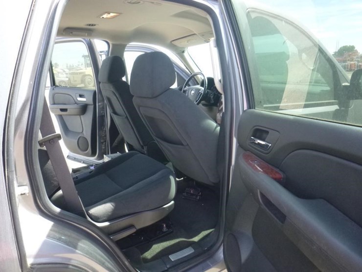 2007-chevrolet-tahoe-image-8