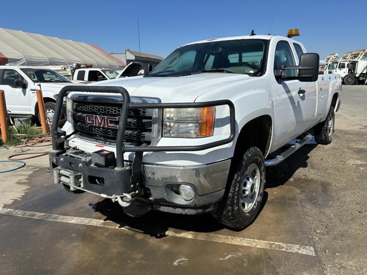 2012-gmc-sierra-2500hd-image-2