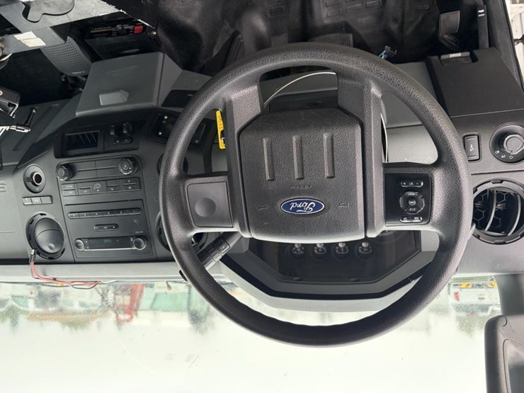 2013-ford-f250-sd-image-14