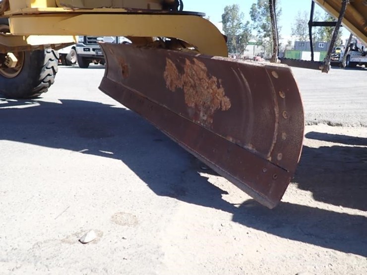 caterpillar-143h-image-5