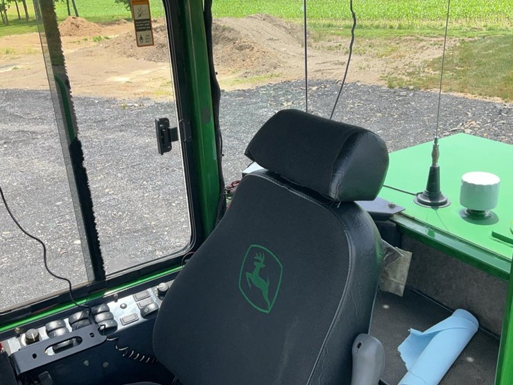 2015-deere-437d-image-23
