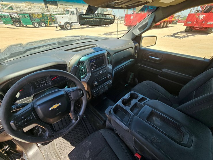 2020-chevrolet-silverado-2500hd-image-9