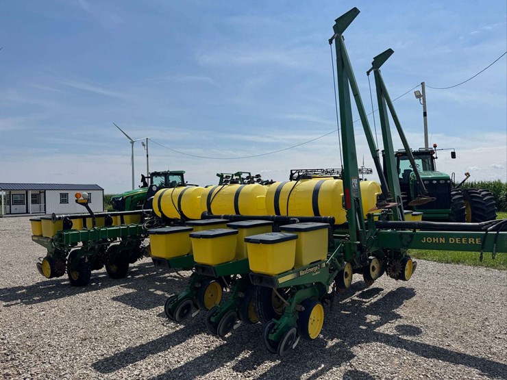 john-deere-7200-image-1