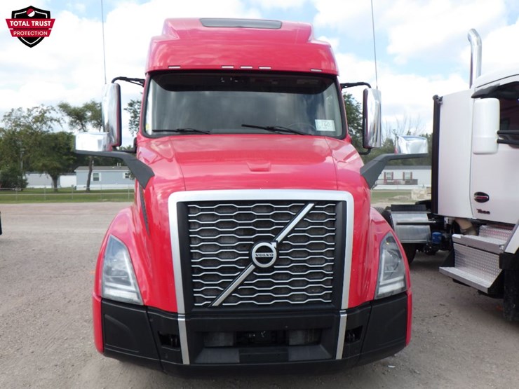 2024-volvo-vnl860-image-2