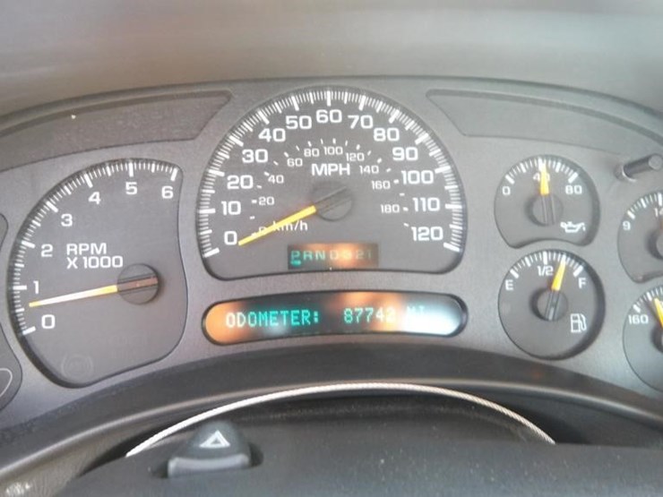 2005-chevrolet-silverado-2500-image-15