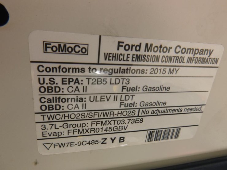 2015-ford-explorer-image-12