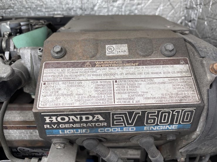 2008-workhorse-w62-image-13