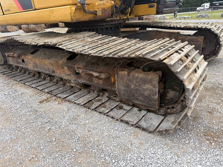 2017-caterpillar-323fl-image-12