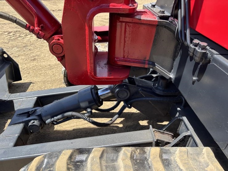 tcm-tb300-hydraulic-excavator-image-16