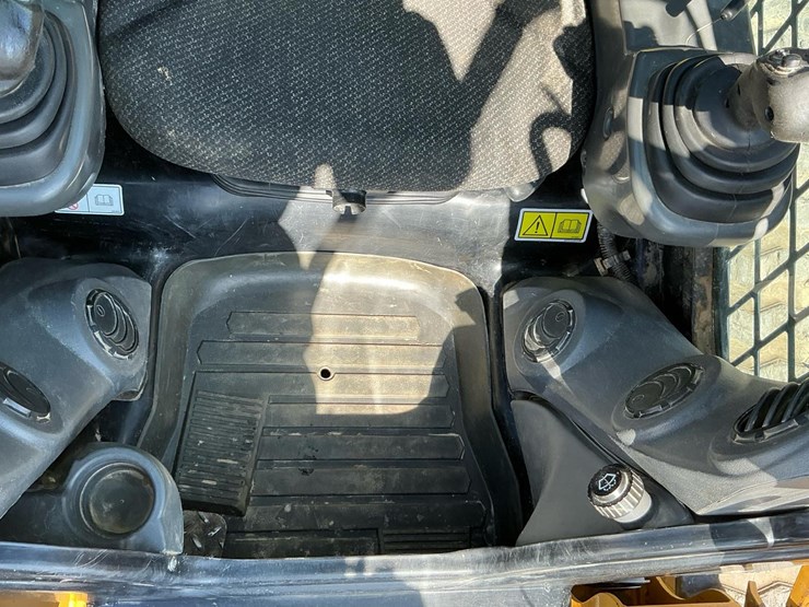 2019-caterpillar-289d-image-23