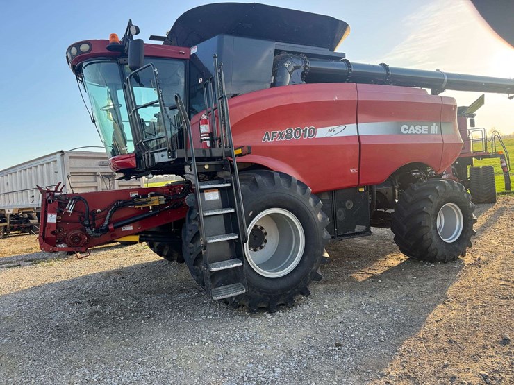 2005-case-ih-8010-image-3