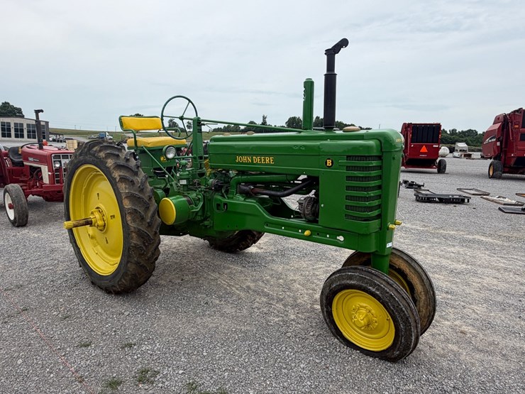 1950-john-deere-b-image-2
