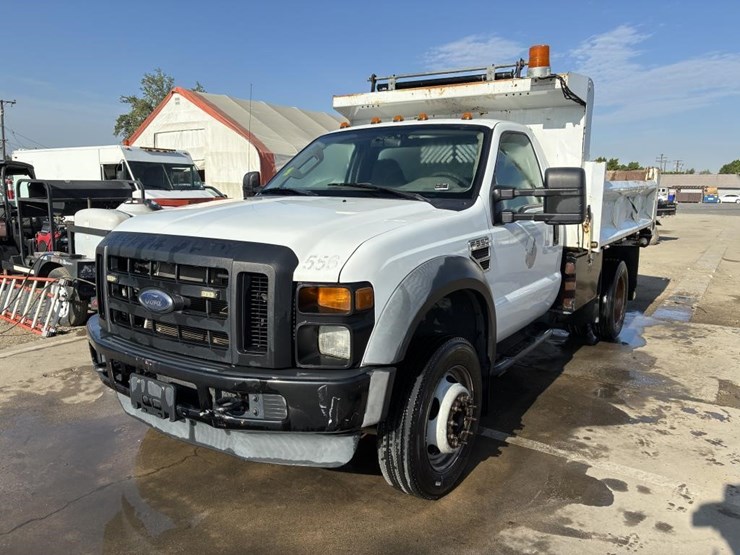 2009-ford-f550-image-1