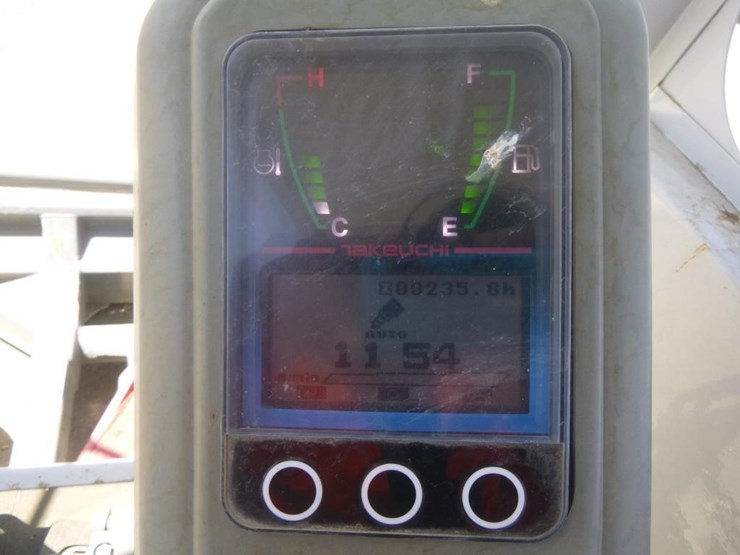 2024-takeuchi-tb257fr-image-9