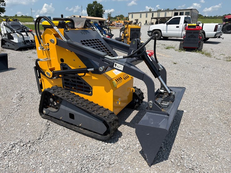 #16-•-new-zjg-zj-380-mini-skid-steer-image-1