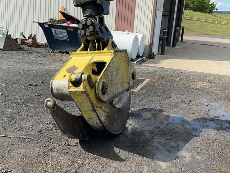 2012-deere-848h-image-67