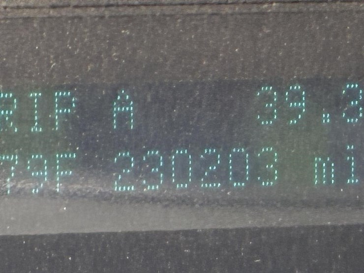 2011-ford-f350-image-16