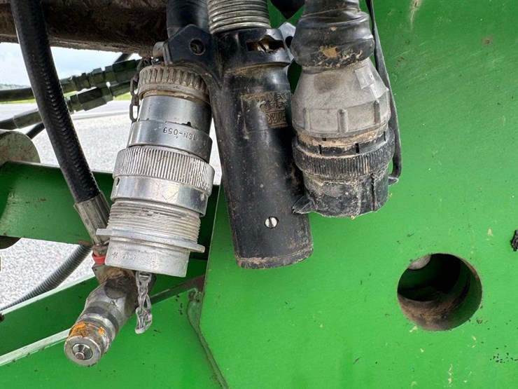 1999-john-deere-1780-image-36