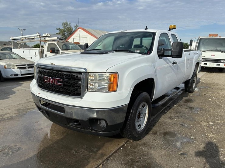 2012-gmc-sierra-2500hd-image-2