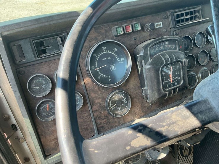 1987-kenworth-t800-image-8