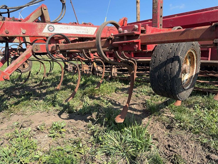 case-ih-5300-image-23