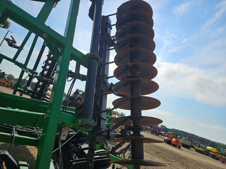 john-deere-726-image-24