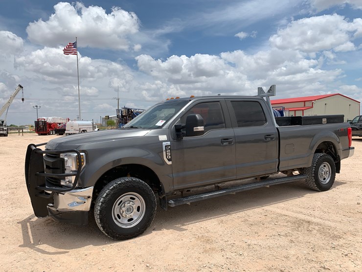 2018-ford-f250-image-2