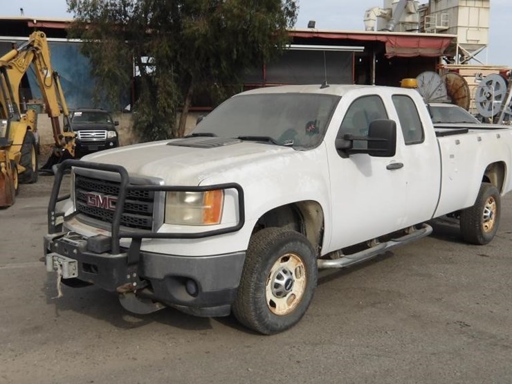 2012-gmc-sierra-2500-image-2