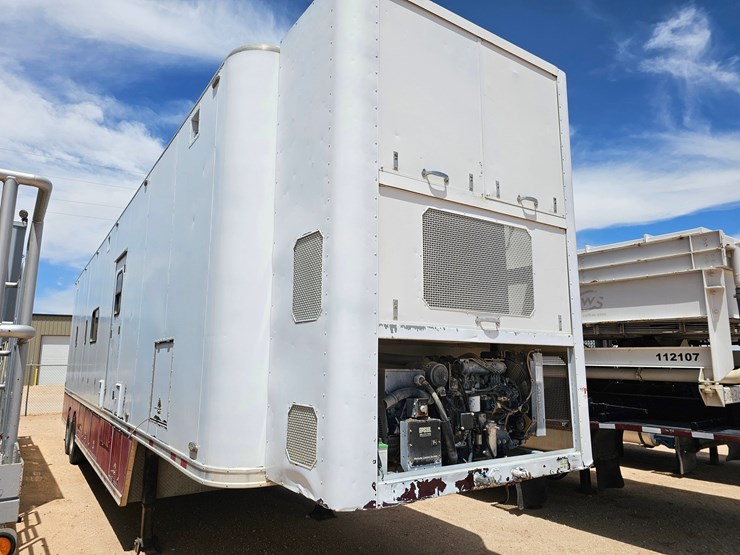 competition-trailers-40’-x-102”-t/a-mobile-office-trailer-image-5