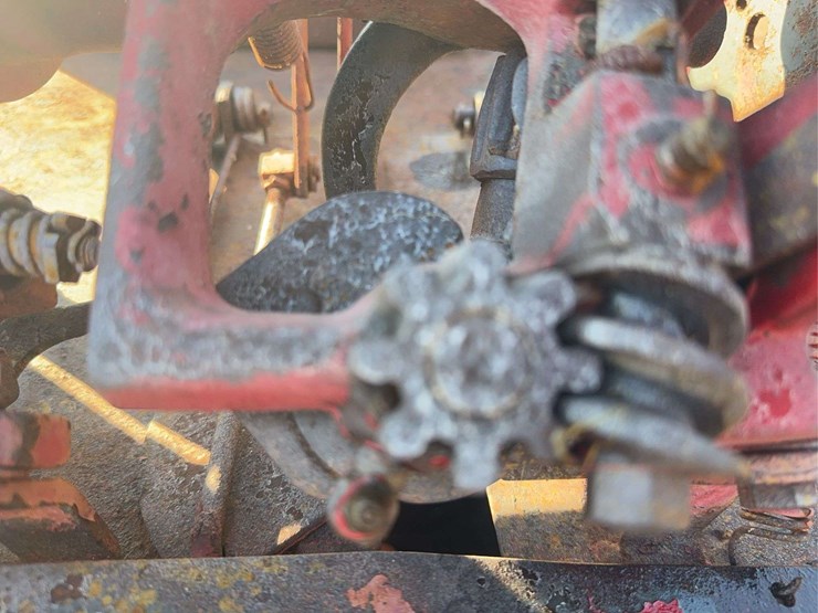 new-holland-66-image-18