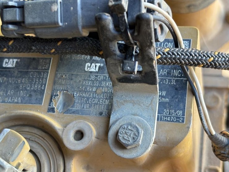 2016-caterpillar-259d-image-45